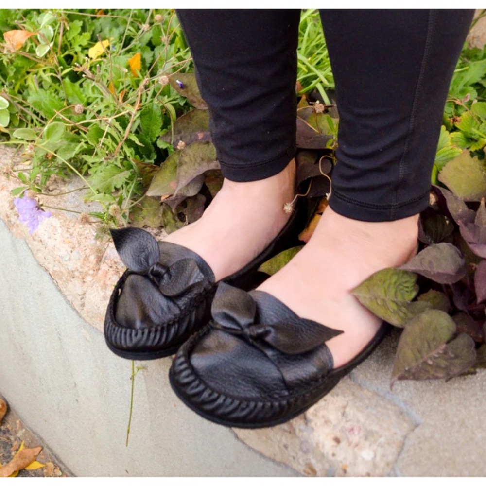NWOT Unshoes Primrose Flats